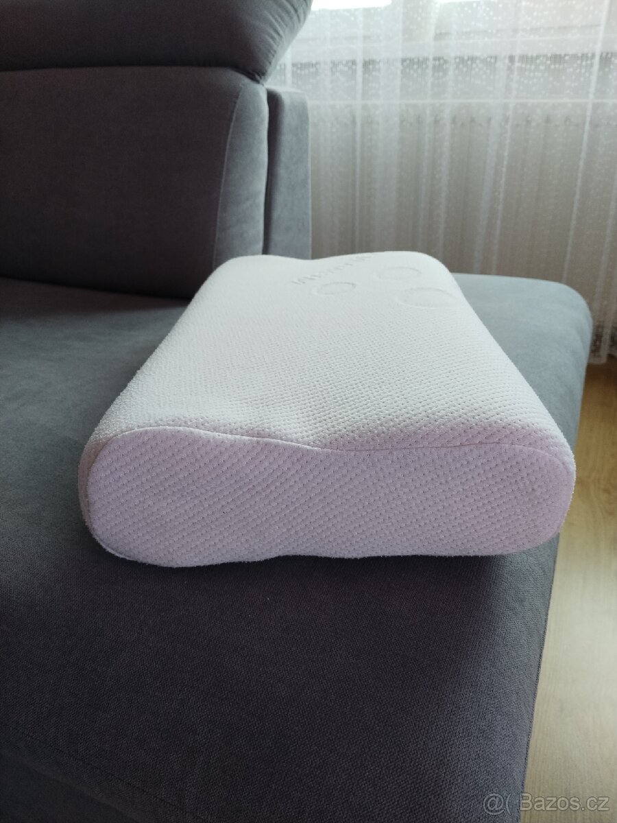 Anatomický polštář včetně potahu - 3