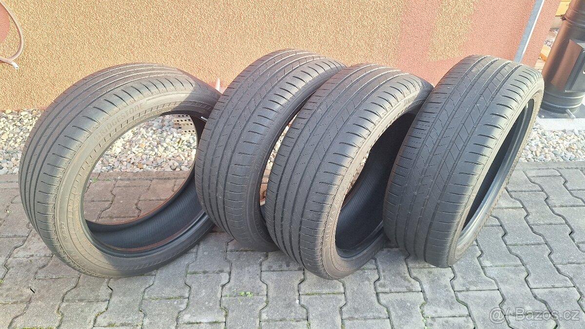 Bridgestone 235/50R20 Runflat - 3