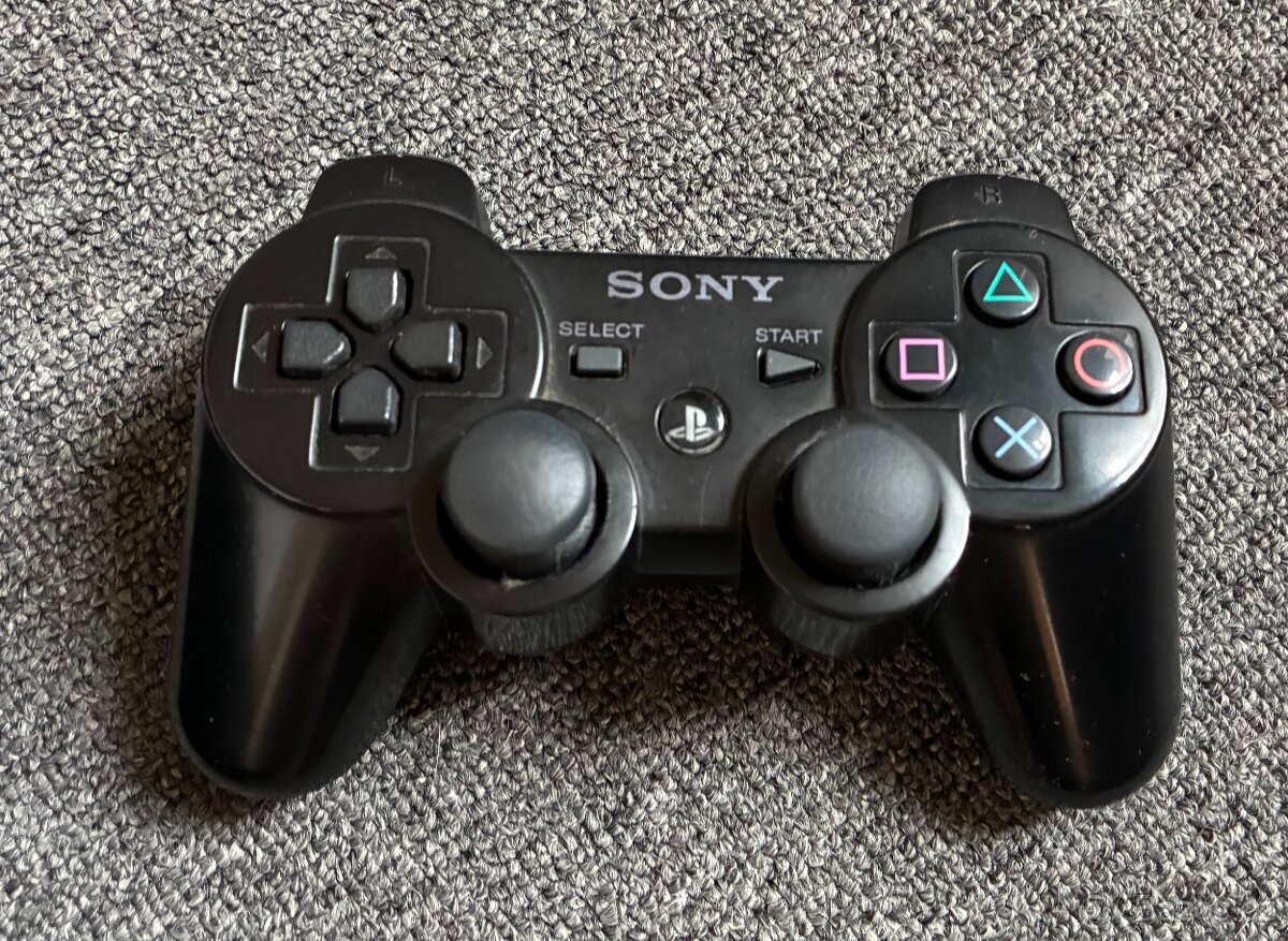 Playstation 3 + 11 her - 3