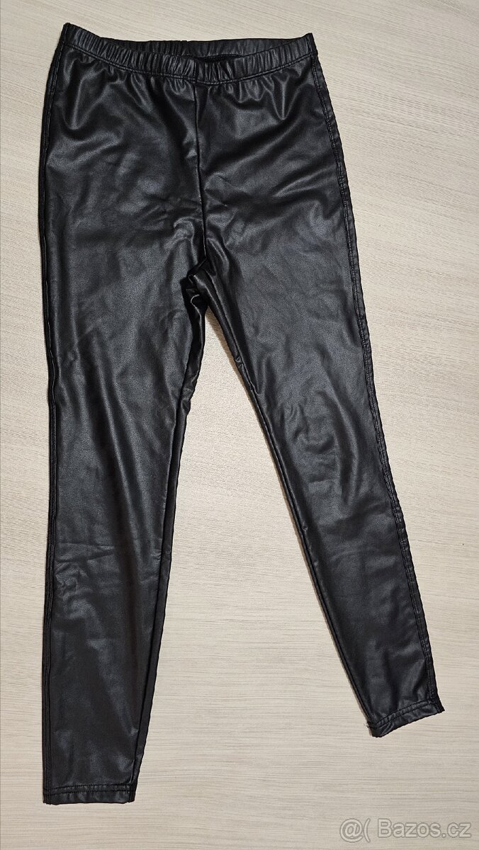 Dívčí koženkové legíny vel. 140 - 3