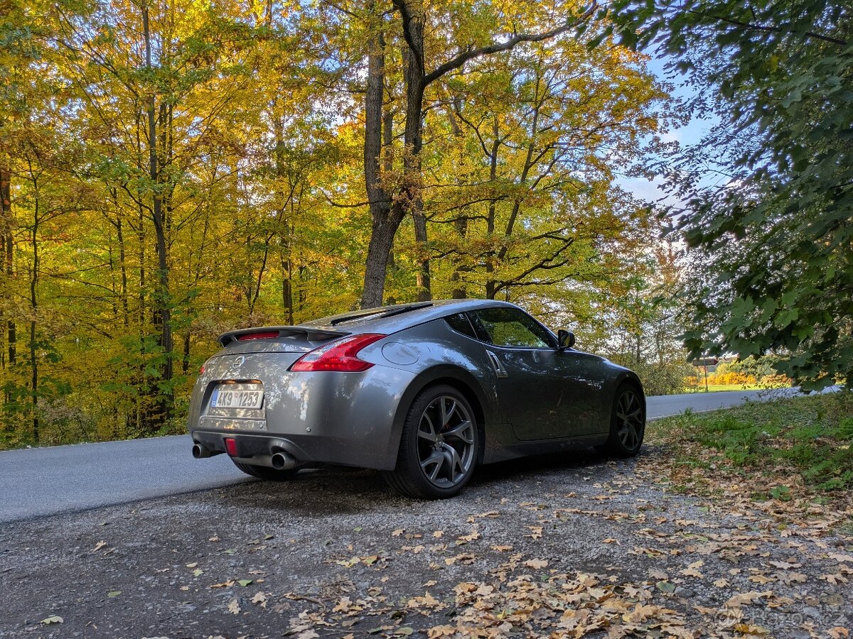 Nissan 370z - 3