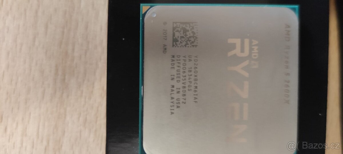 AMD ryzen 5 2600x s chladičem - 3
