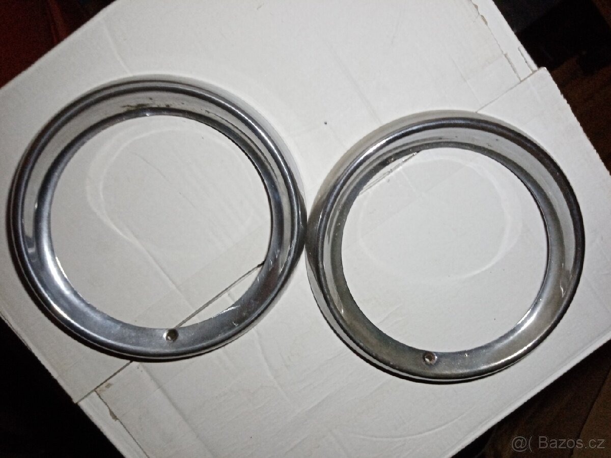 Škoda 1000 MB - rámečky světel - 3