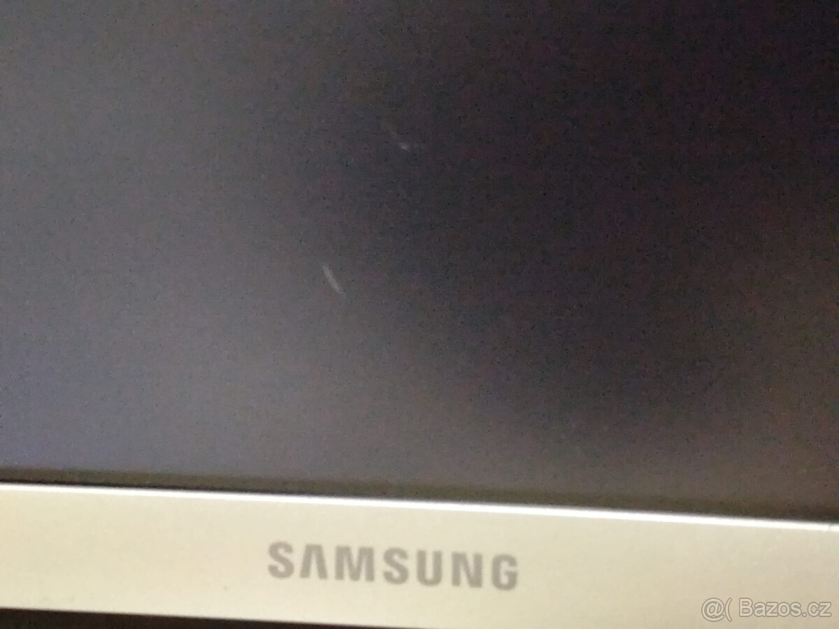 Pouzity 27" Samsung C27F591 prohnutý 1920×1080 - 3