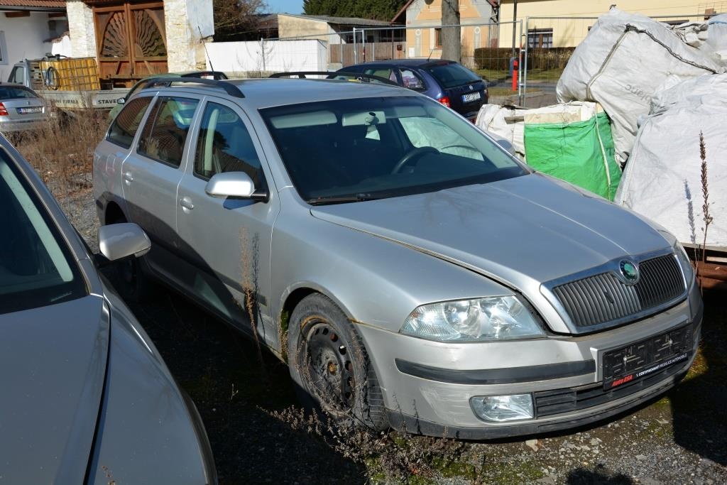 automobil Škoda Octavia - 3