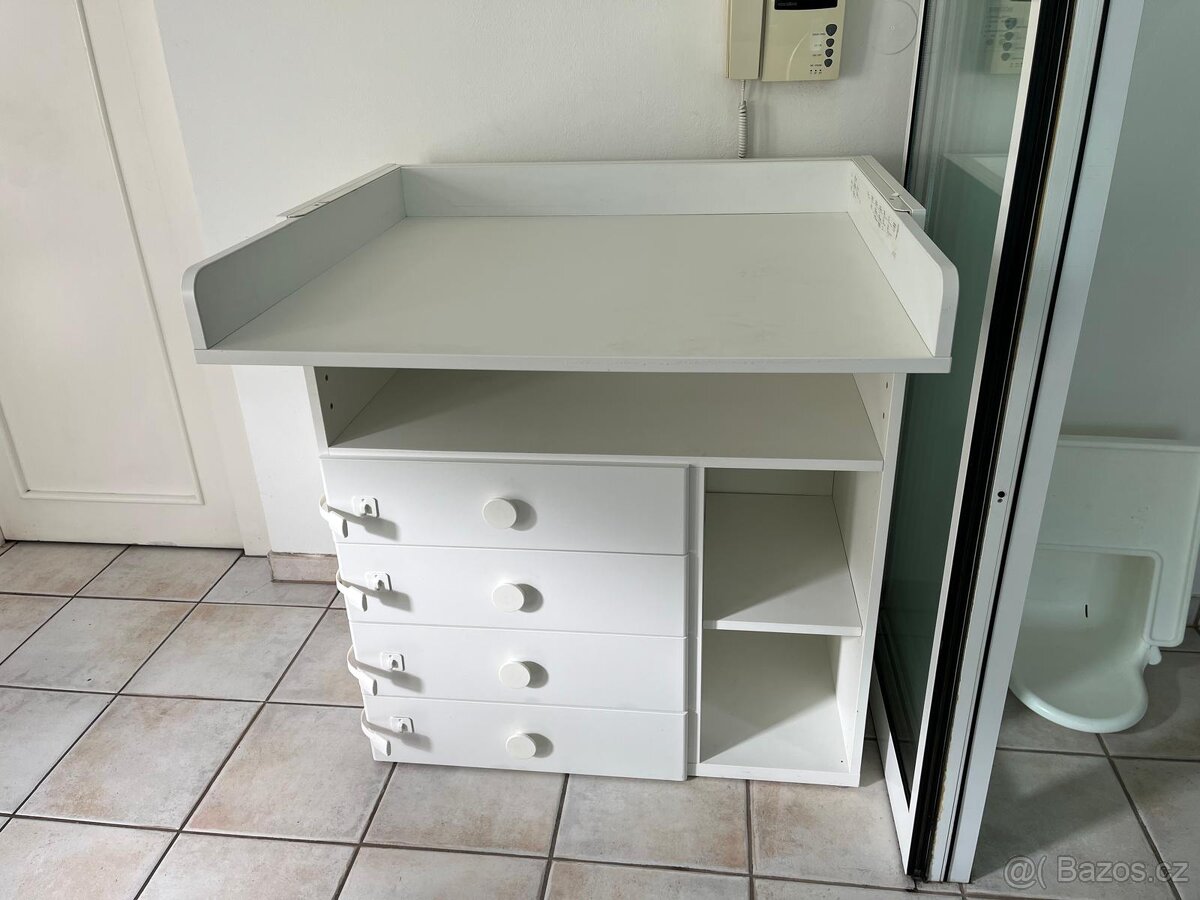 Přebalovací pult IKEA - 3