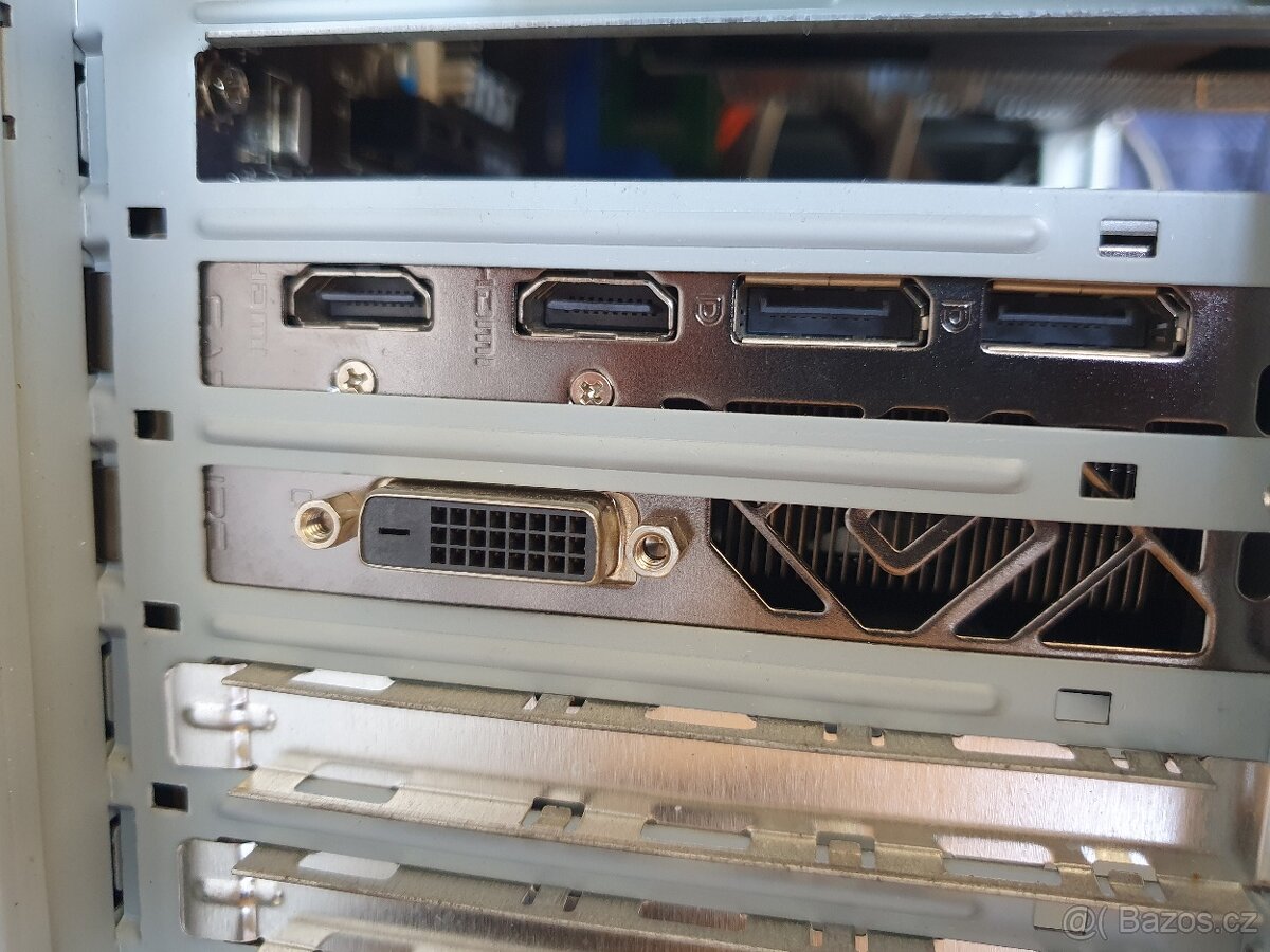 8GB DDR5 Sapphire Radeon RX 570 NITRO - 3