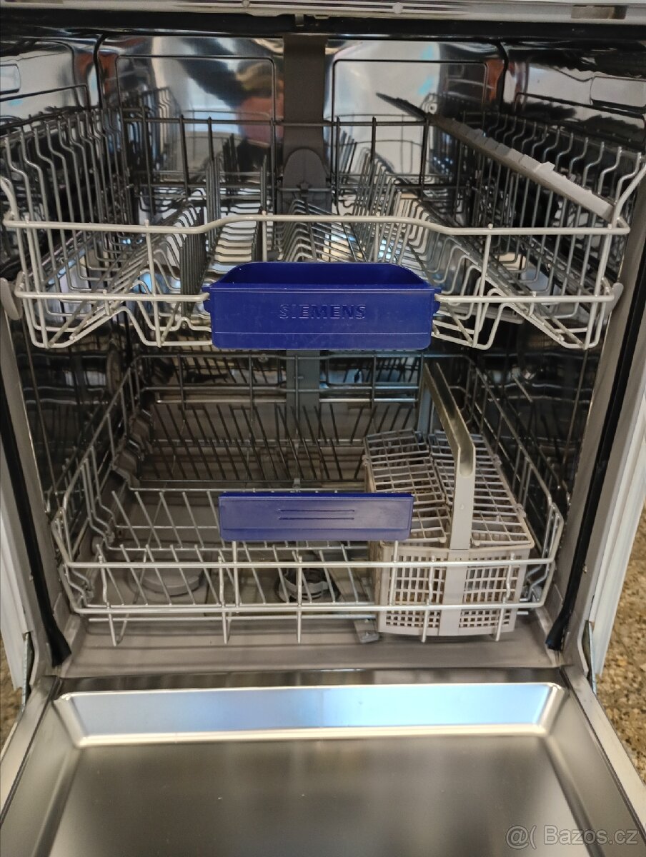 Myčka nádobí Siemens vestavná - 3