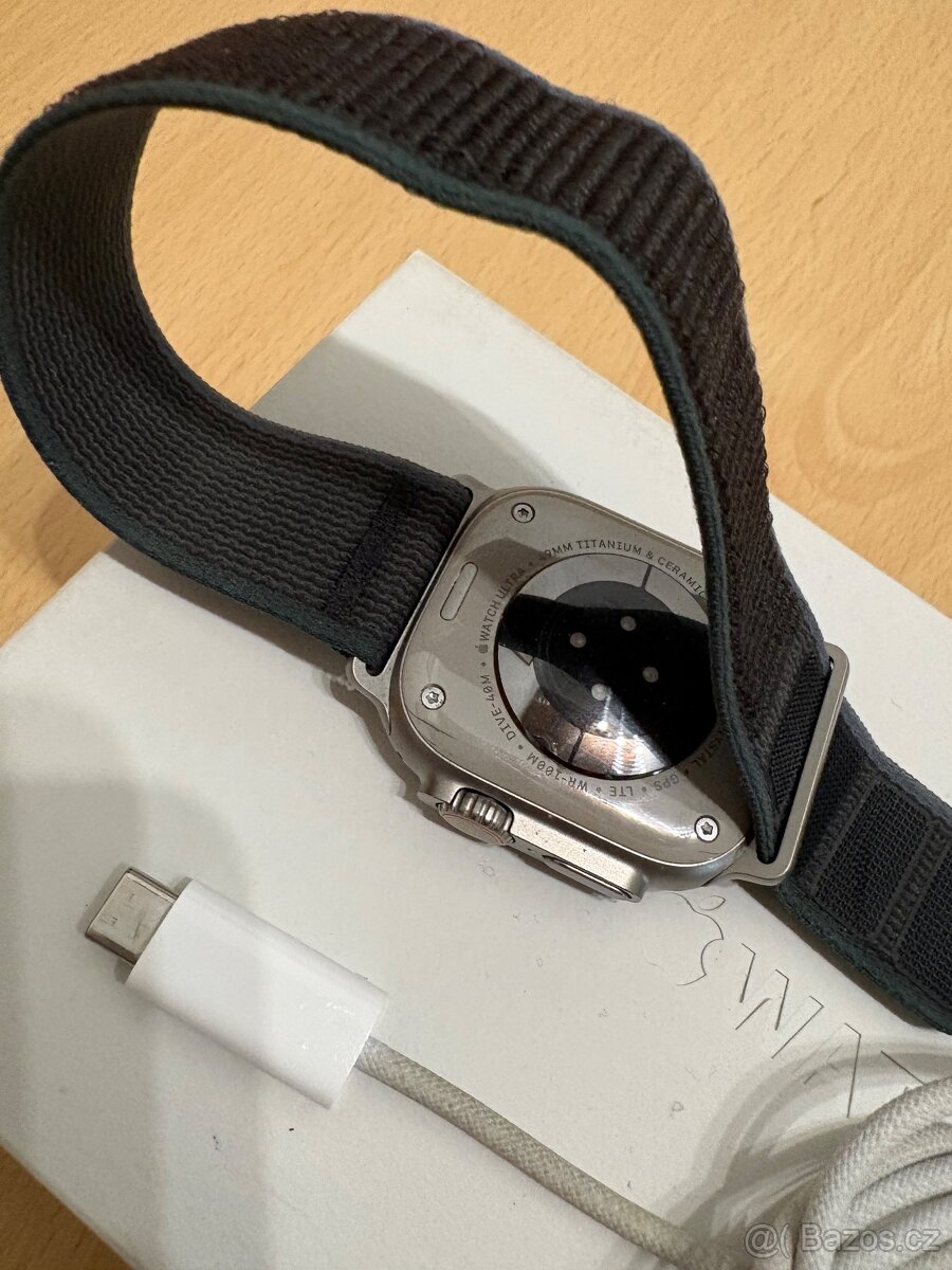 Apple Watch Ultra 2 - 3