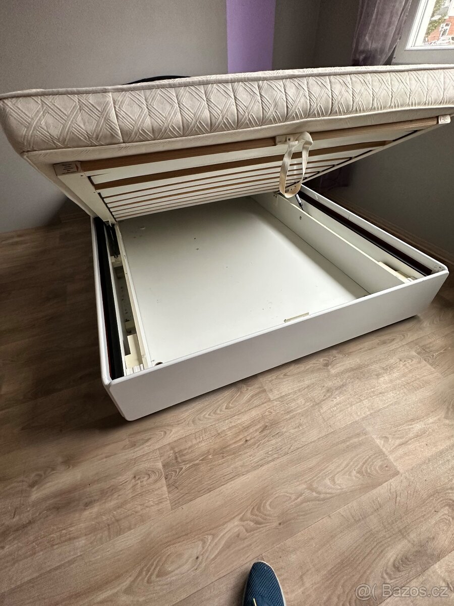 Postel s úložným prostorem - 3