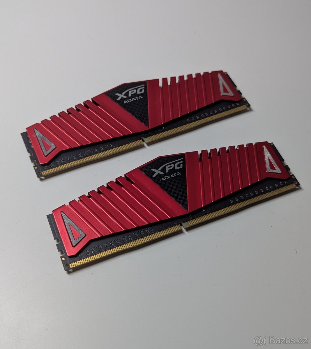 Paměti RAM DDR4 2x4 GB tj. 8GB 2400mhz cl16 - 3