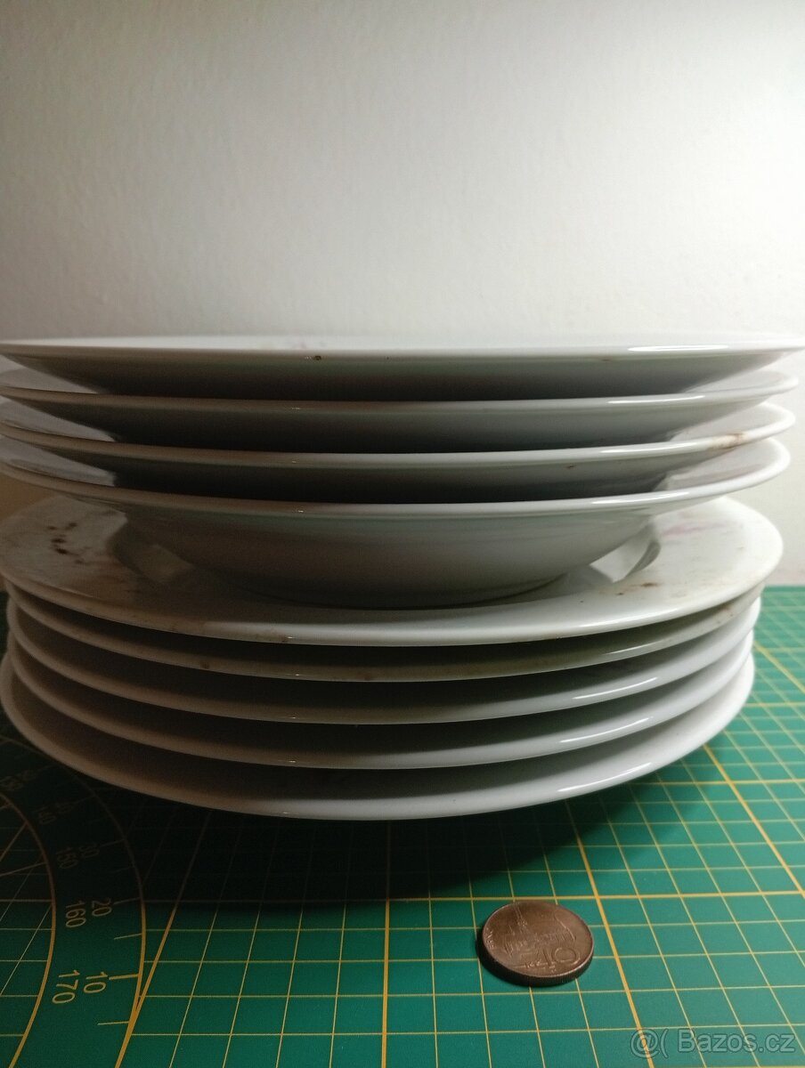 ⚪ Staré talíře. Značené MZ - 3