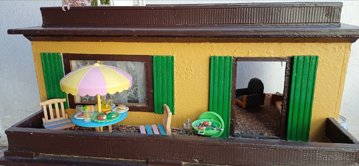 domeček pro panenky s terasou - 3