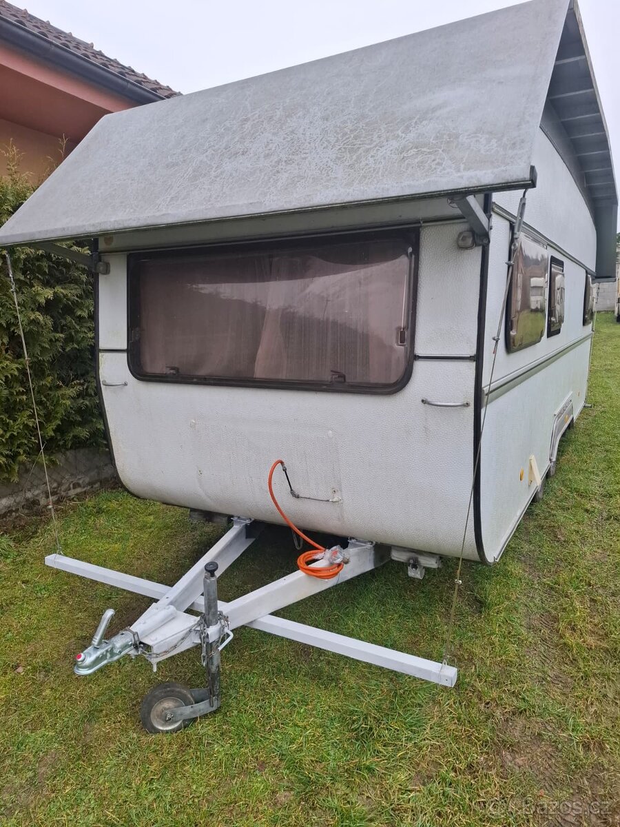 Hymer Eriba 550 + nadstrecha - 3