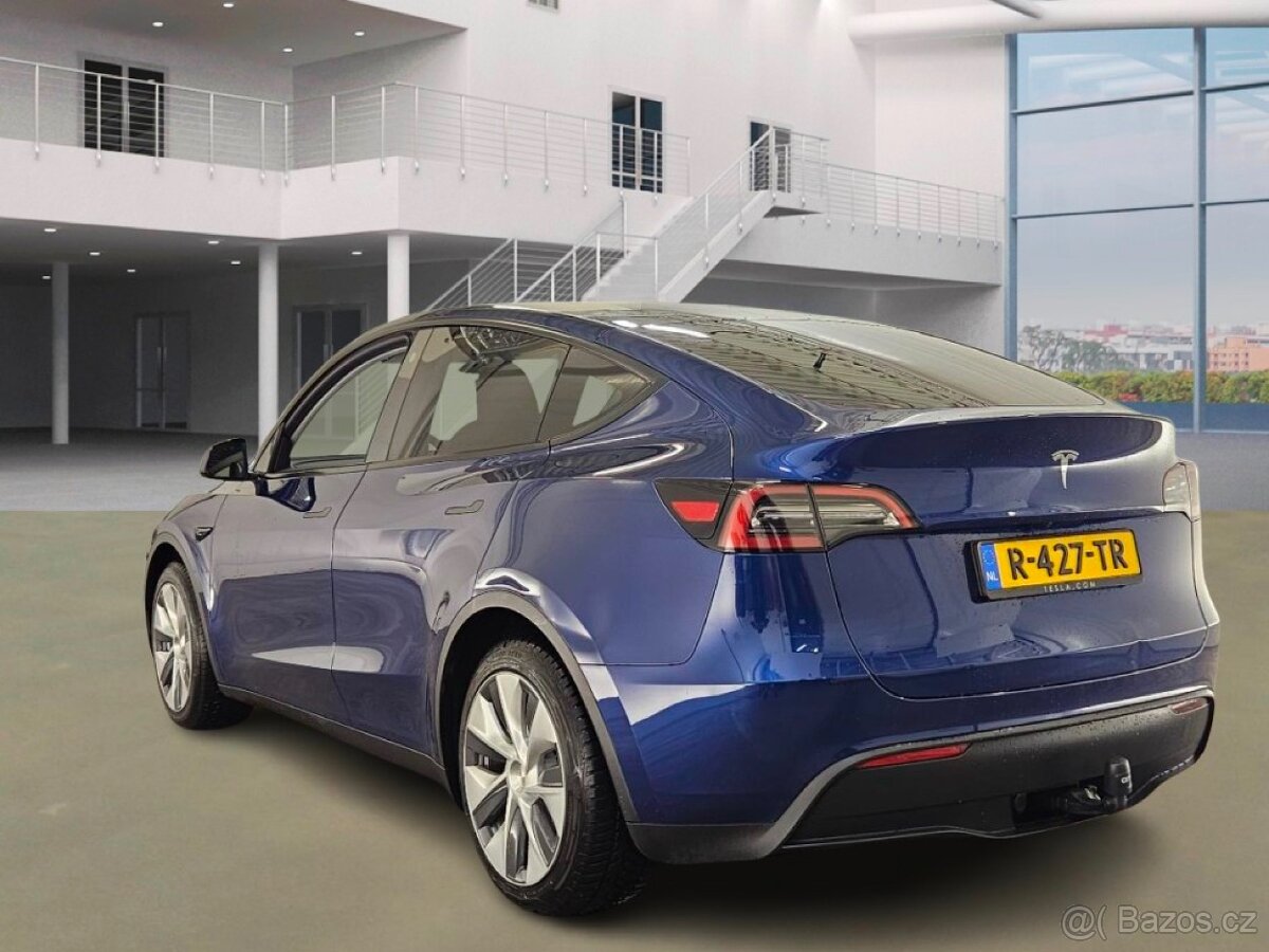 Tesla Model Y RWD (2022) – Deep Blue - 3