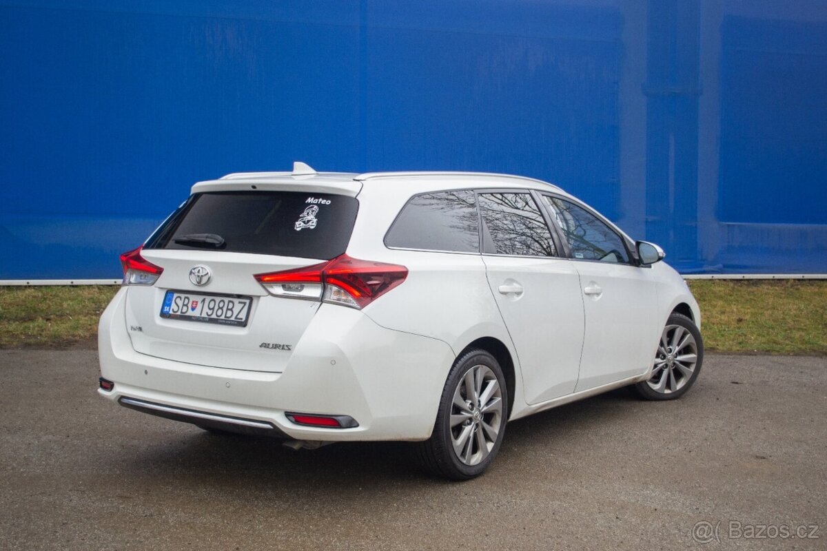 Toyota Auris 1.6 l D-4D - 3