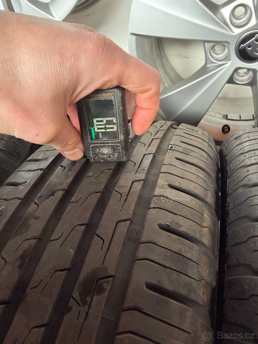 Continental 205/60 R16 - 3