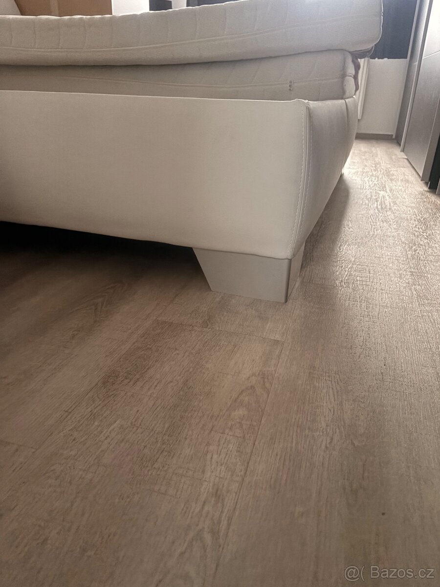 Manželská postel 180×200 s úložným prostorem - 3