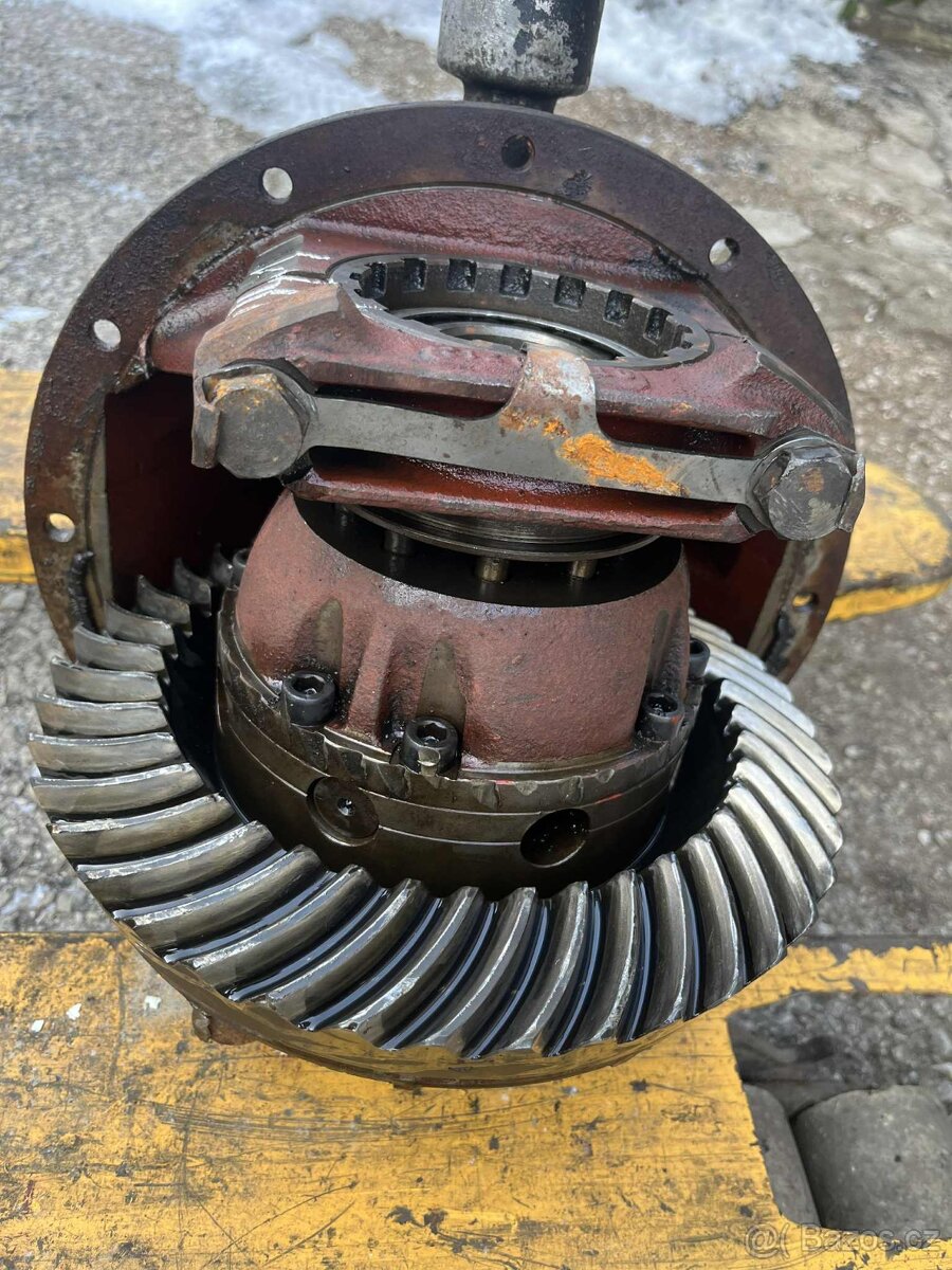 AVIA A60-D90 Diferenciál - 3