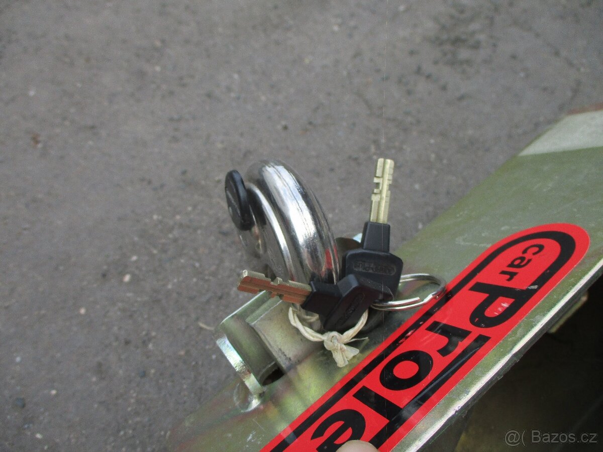 zámek na oj karavanu - 3