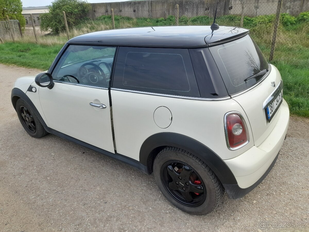 MINI one 1.4i r56 - 3