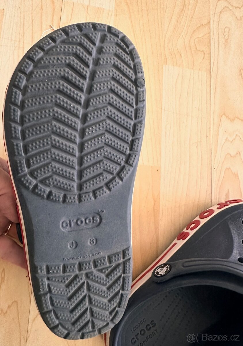 Crocs - 3
