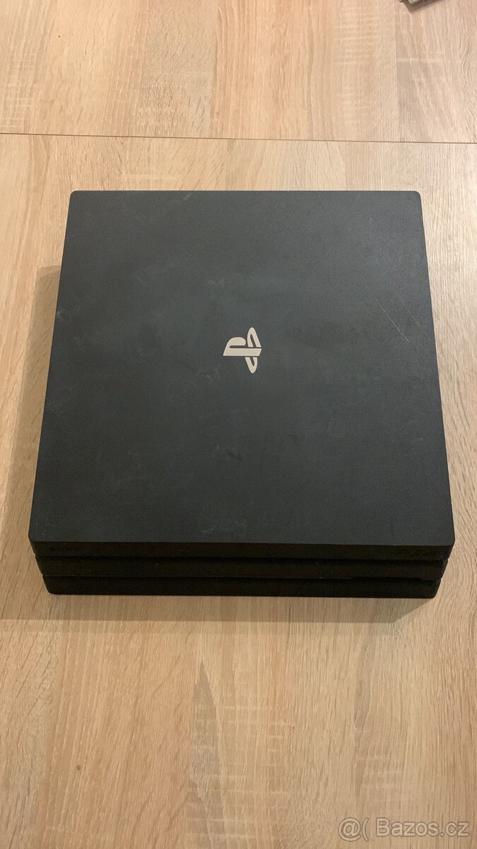 Playstation 4 Pro - 3