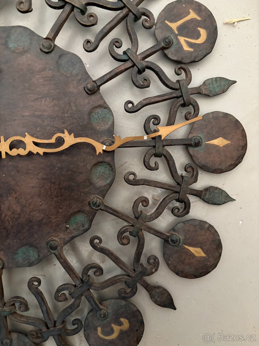 Kovové hodiny na zeď - 3