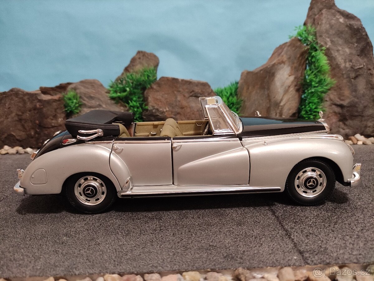 prodám model 1:18 mercedes benz 300C cabrio - 3