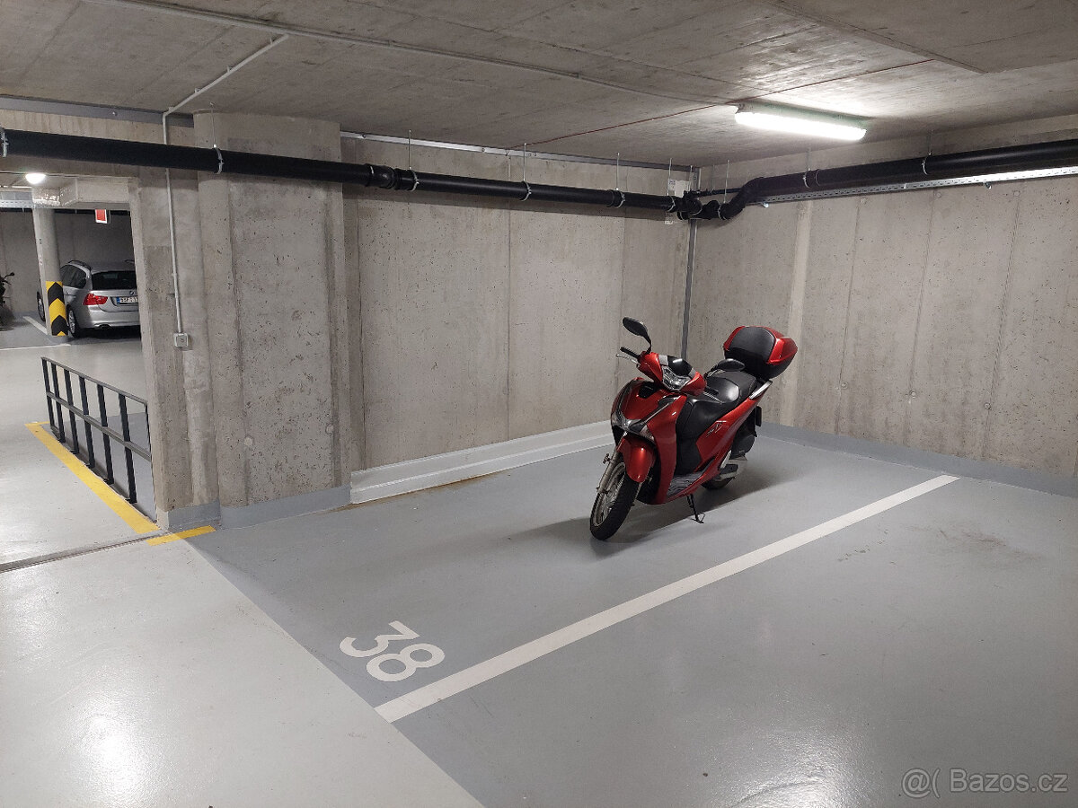 Garážové stání Štěrboholy pro auto/moto (vč. poplatků) - 3