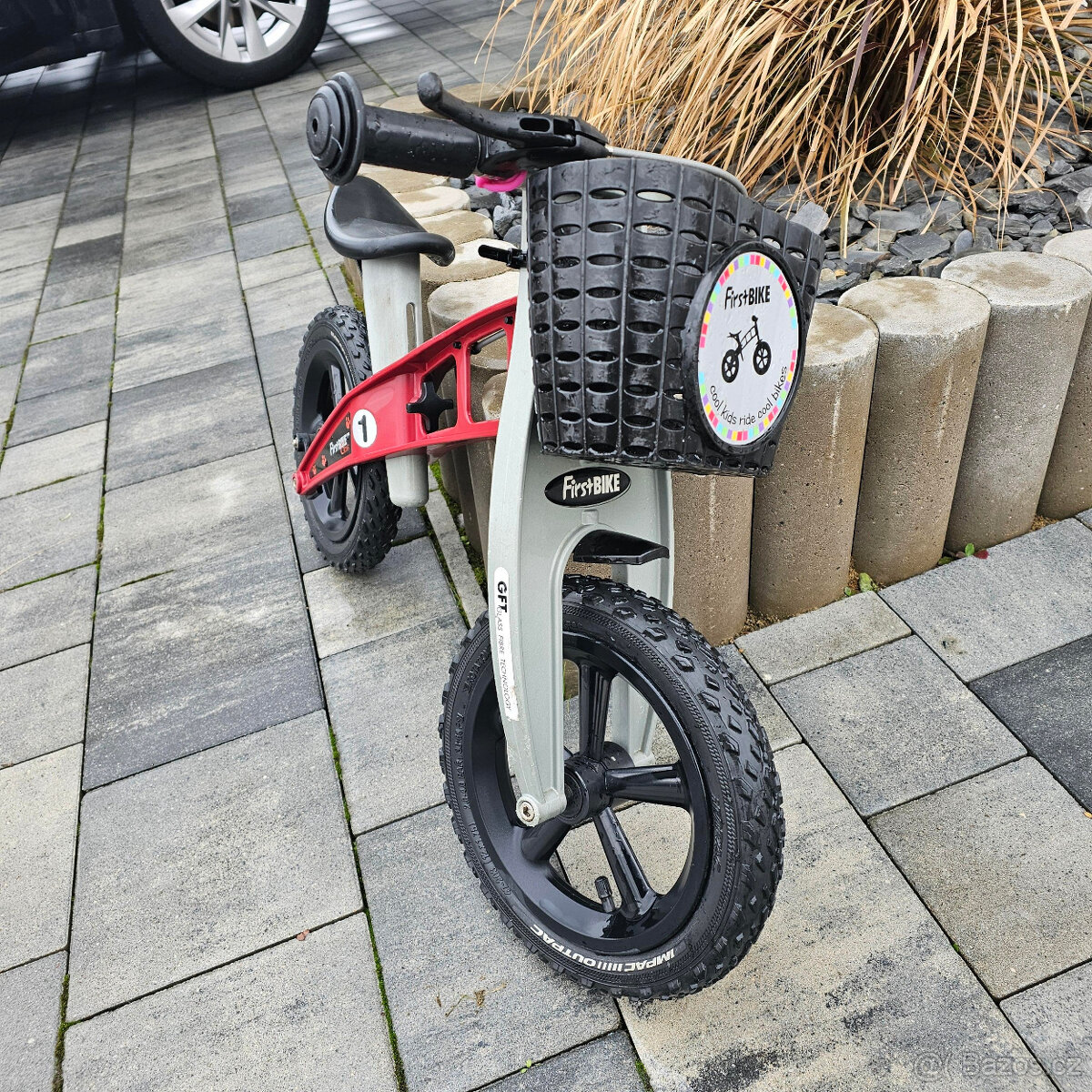First Bike červený - 3