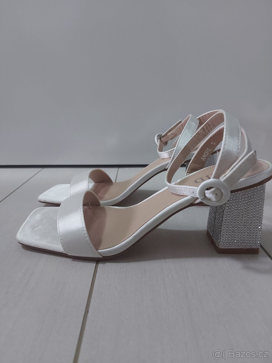 Nove bile svatebni sandalky Raid - 3