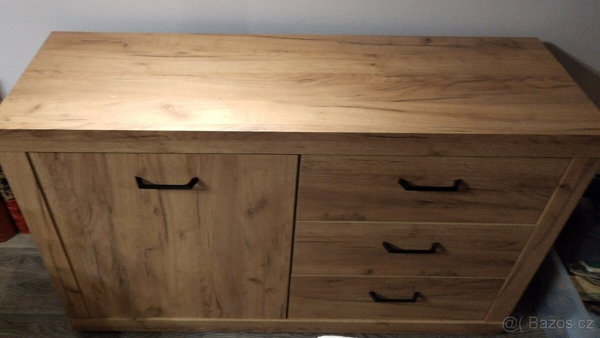 Prodám příborníky a vitrínu - 3