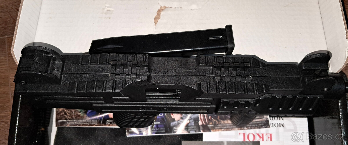 Plynový samopal Ekol,ještě v kategorií D - 3