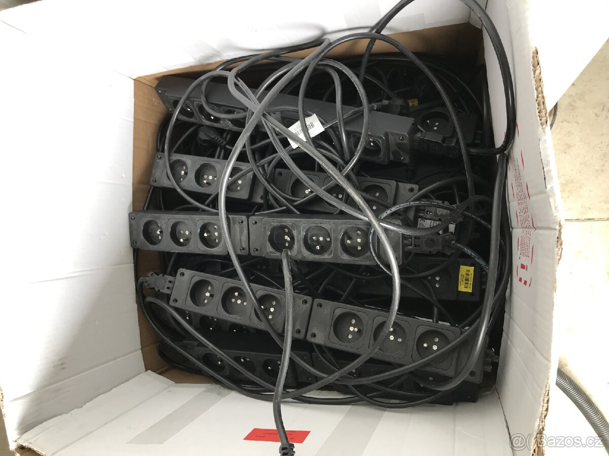 Zásuvková lišta, prodlužovací kabel - 3