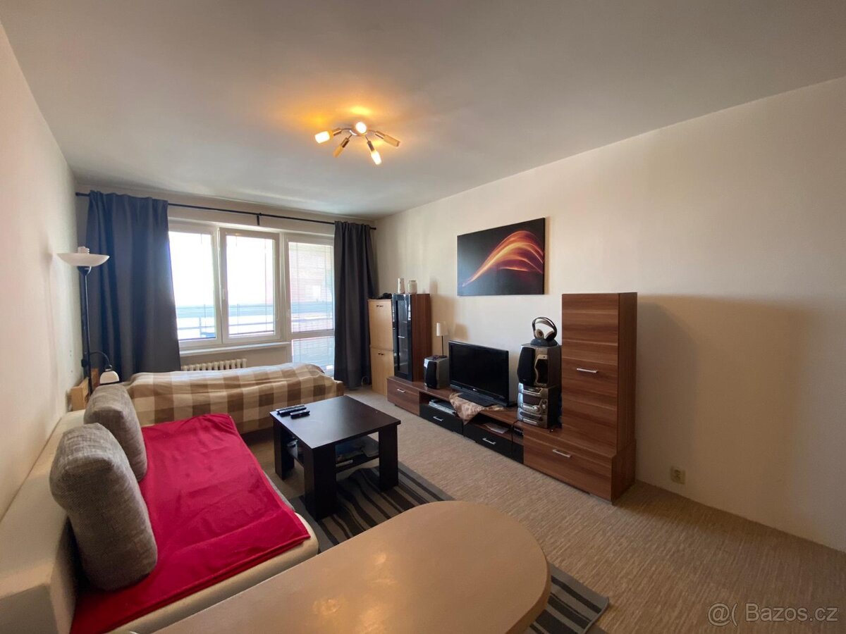 Garsonka v Porubě - 3