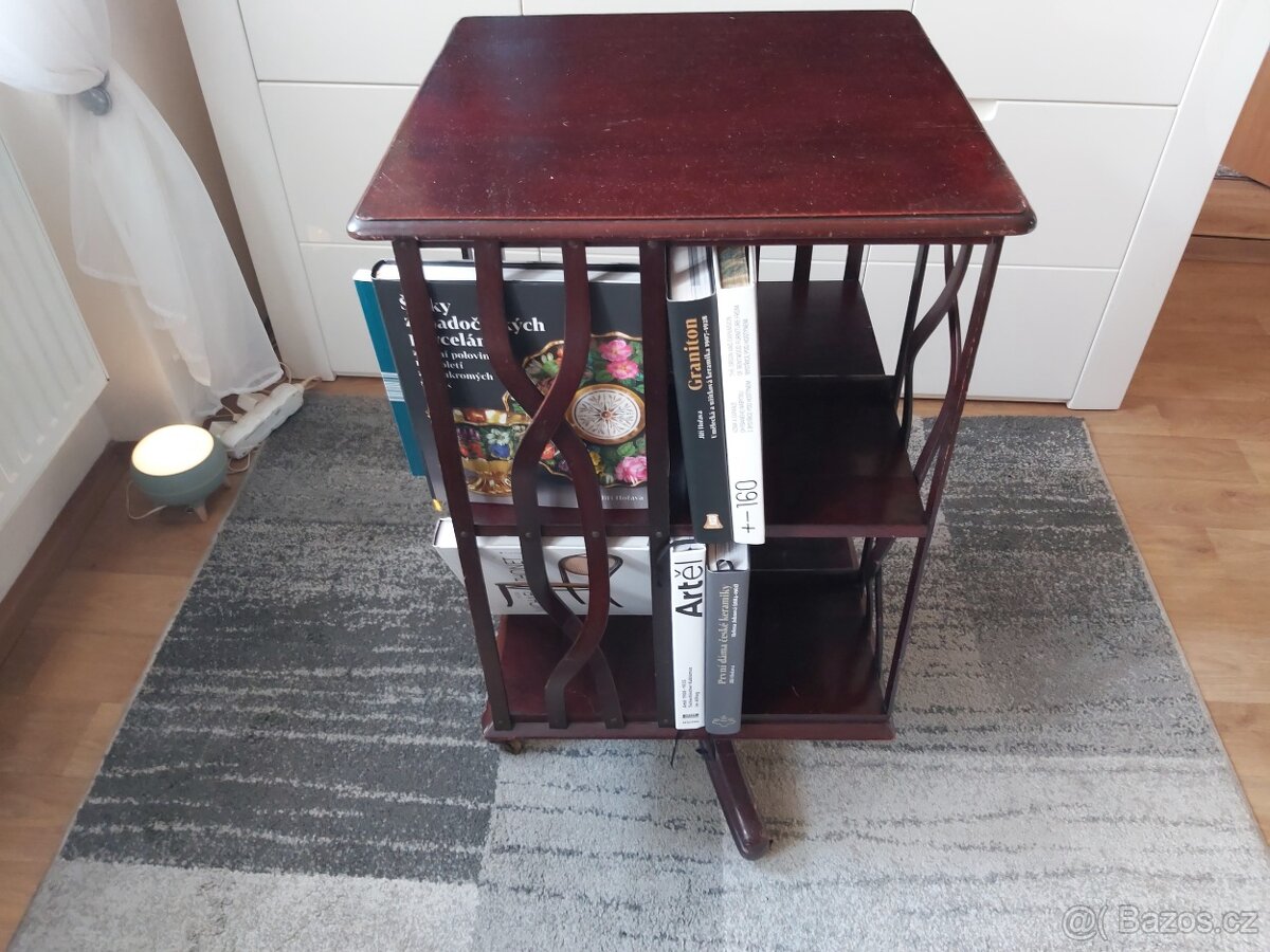 Knihovna Thonet - 3