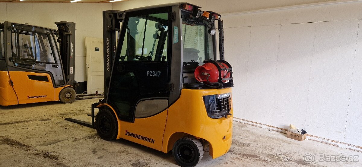 Prodam Jungheinrich TFG320S - 3