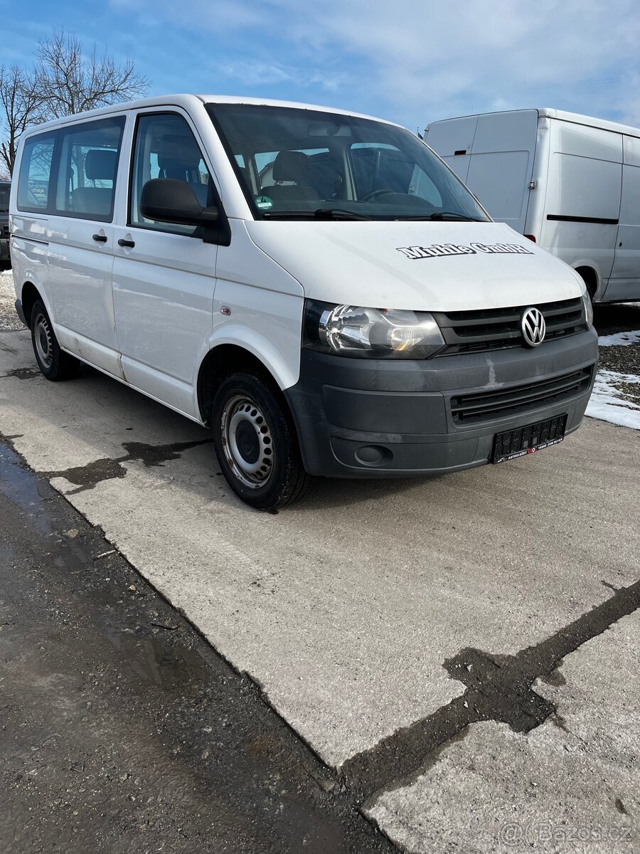 Volkswagen Transporter 225000 km....5 míst - 3