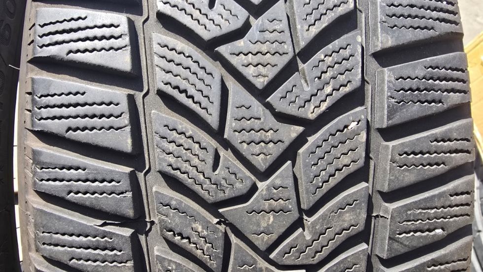Zimní pneu 215/60/16 Dunlop - 3