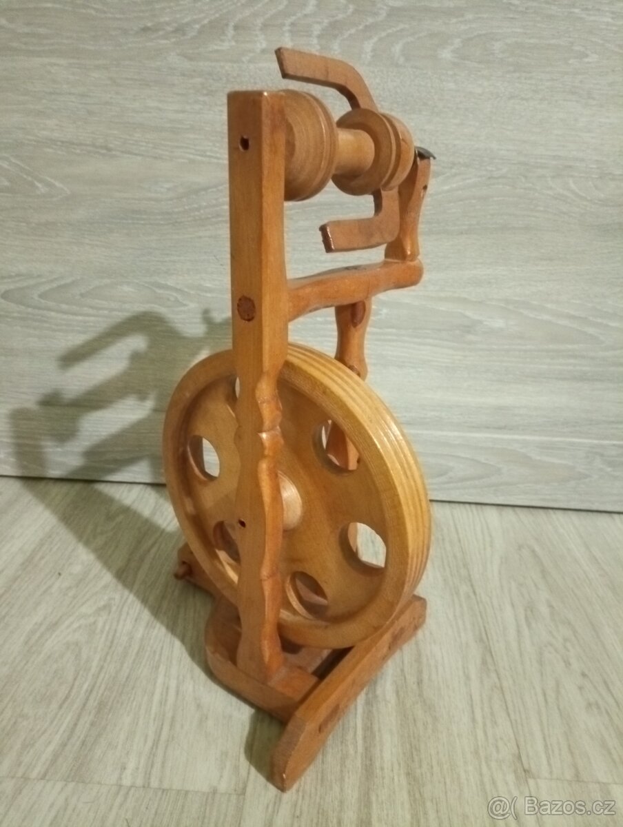 Dřevěný kolovrátek - 3