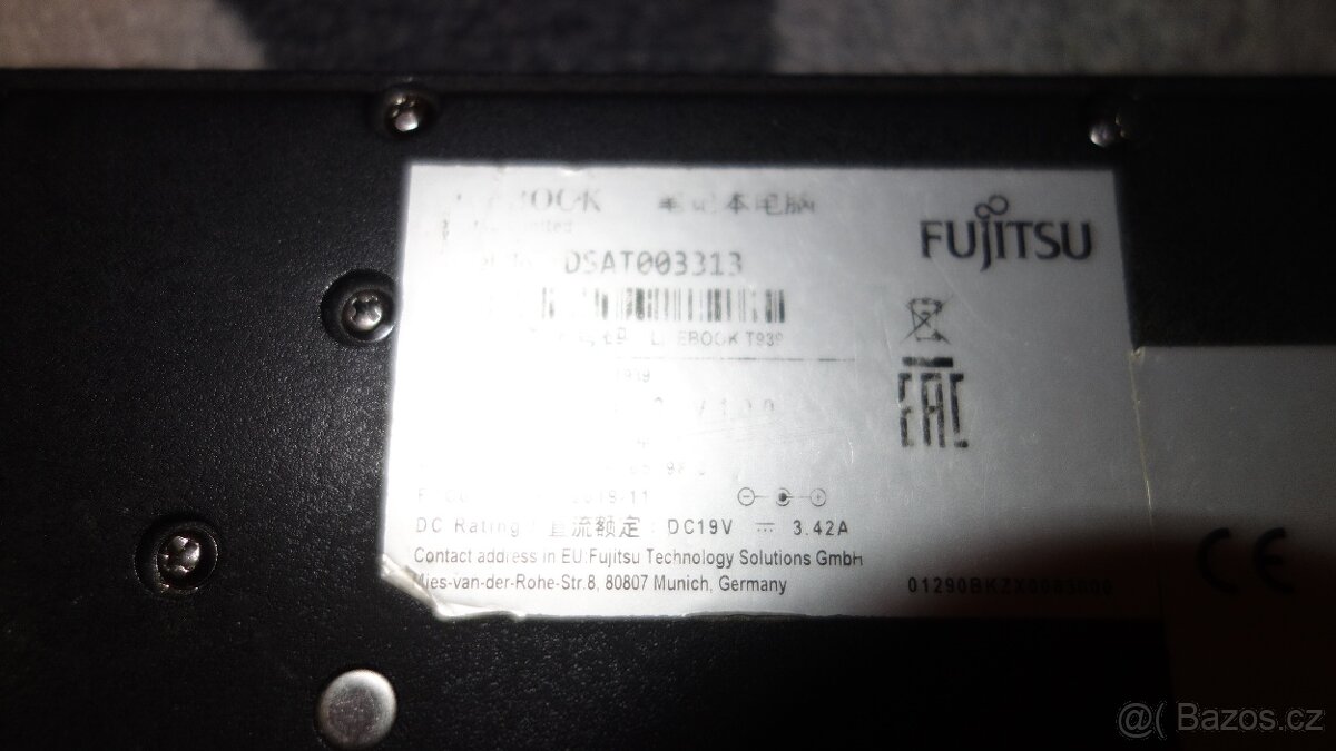 Fujitsu LifeBook T939 - 3