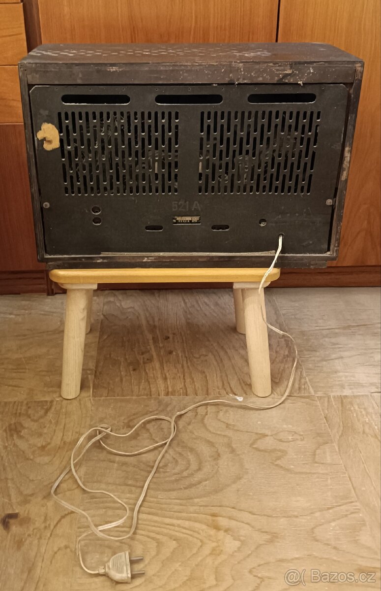 Retro rádio Tesla - 3