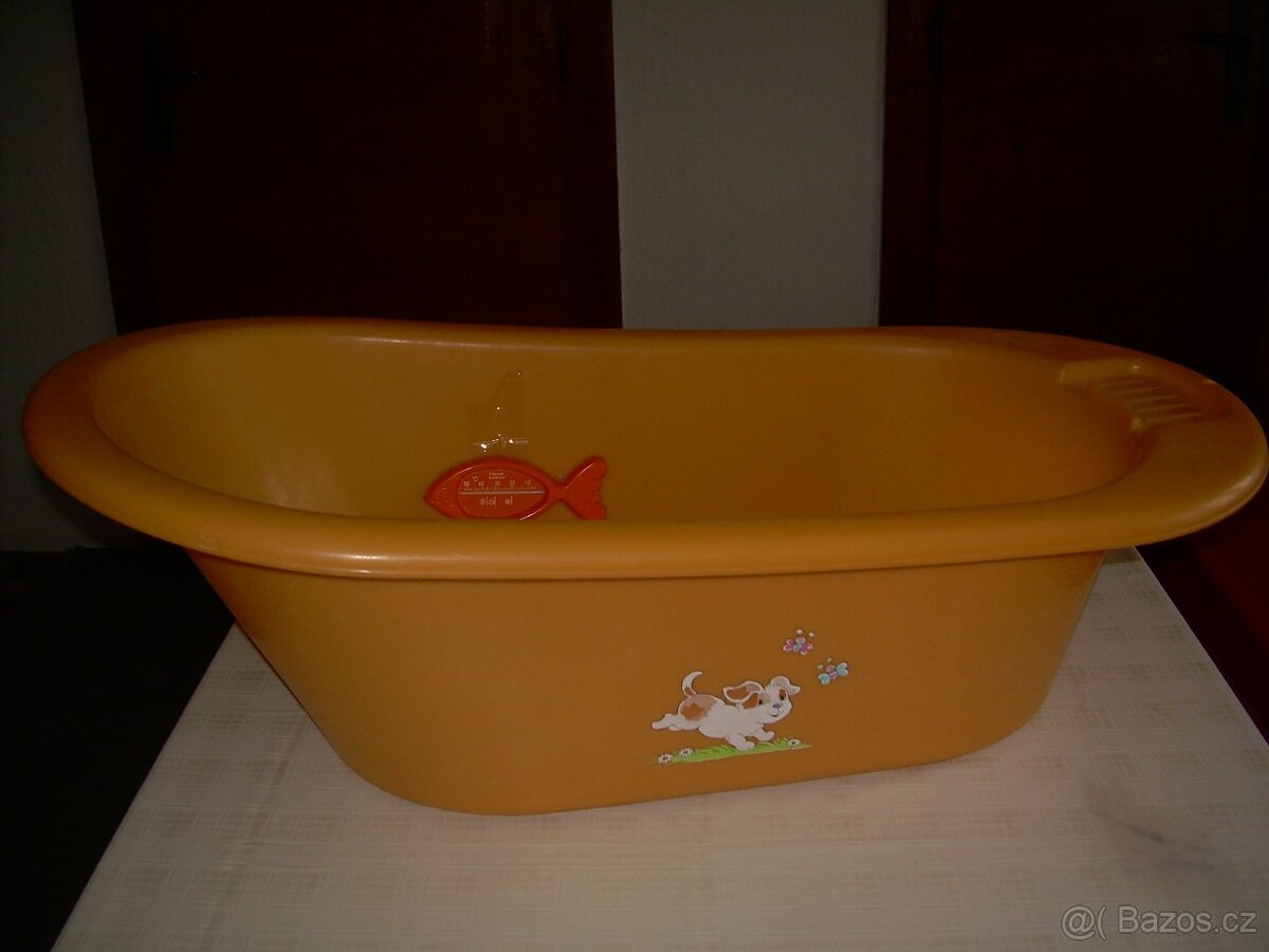 fusak, houpačka pokojová, vanička, schůdek, kočár - 3