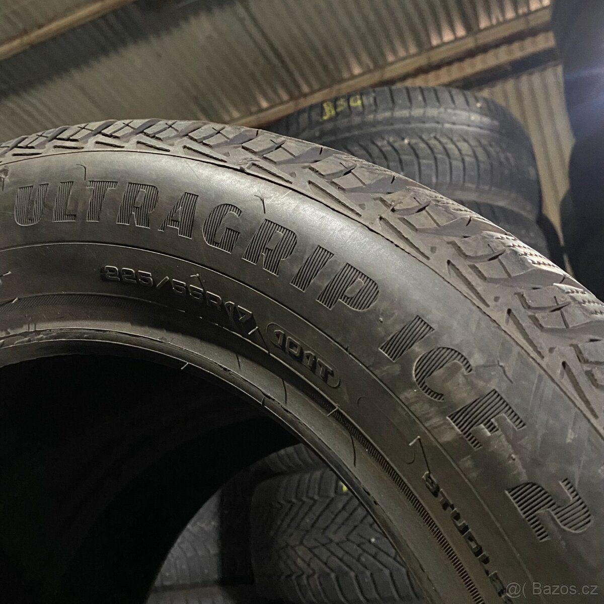 Zimní pneu 225/55 R17 101T Goodyear 8mm - 3
