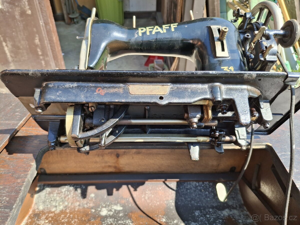 Šicí stroj PFAFF - 3
