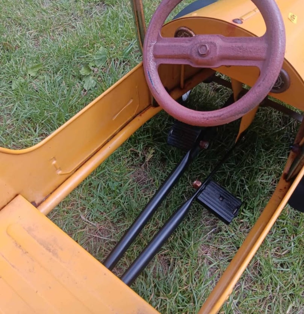 Retro ŽLUTÉ ŠLAPACÍ AUTO KOVOVÉ - 3