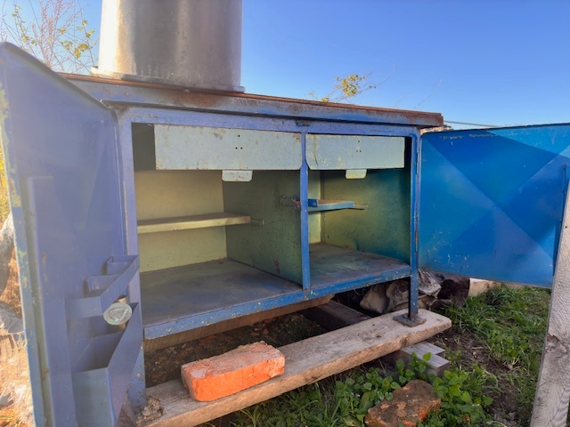 PRACOVNÍ MASIVNÍ STUL - 3