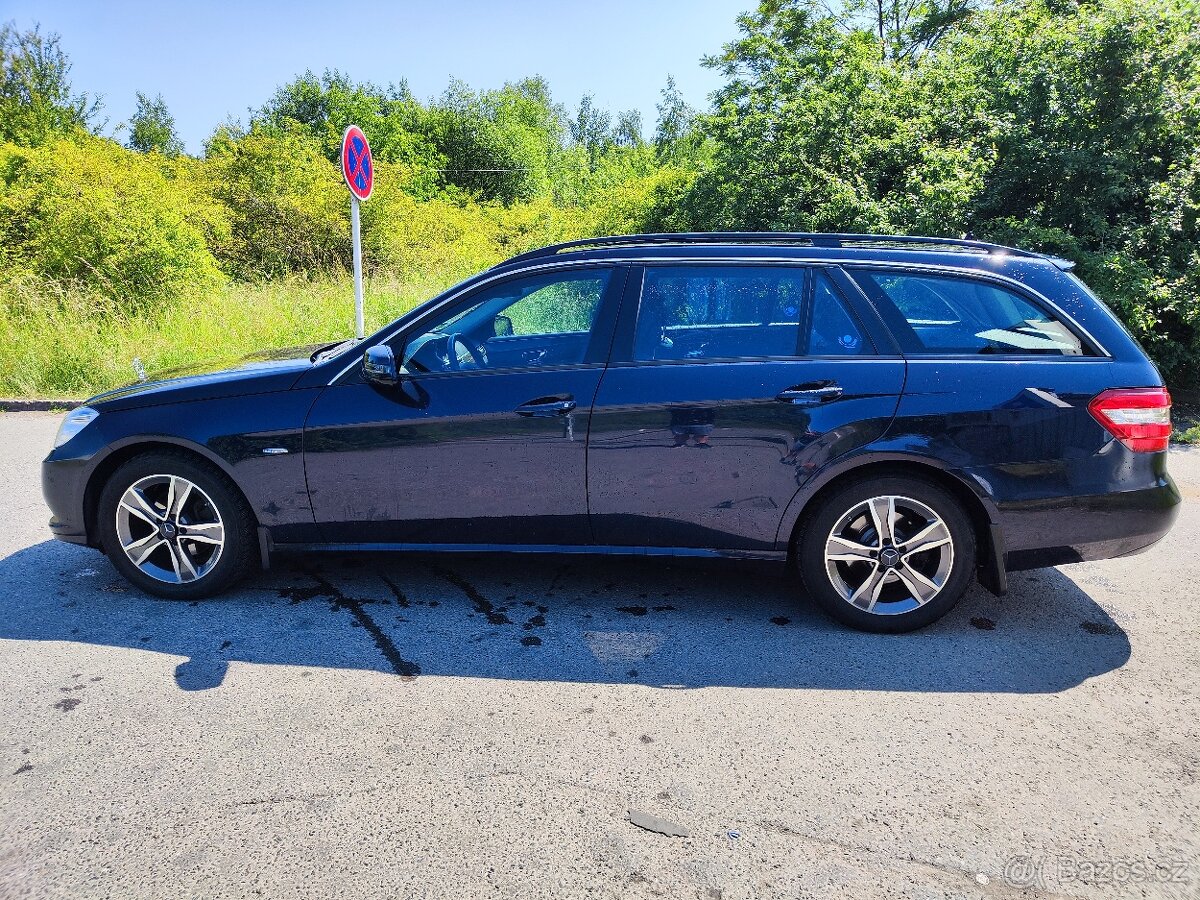 Mercedes-Benz W212 E200 - 3