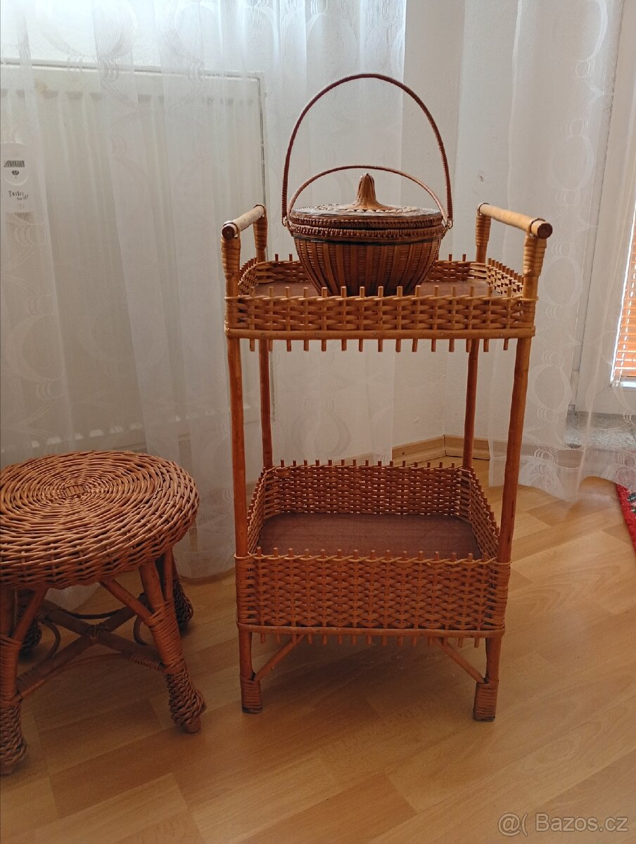 Proutěné košíky, seslička, polička - 3